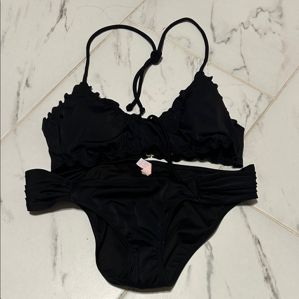 VS Black Ruffled Bikini Set - 2 Piece Swimsuit. Like New. 🆓 Gift will End 5/20